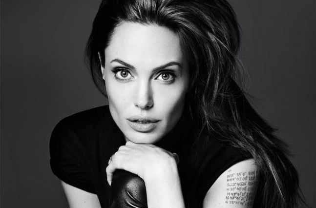 Coiffure Angelina Jolie